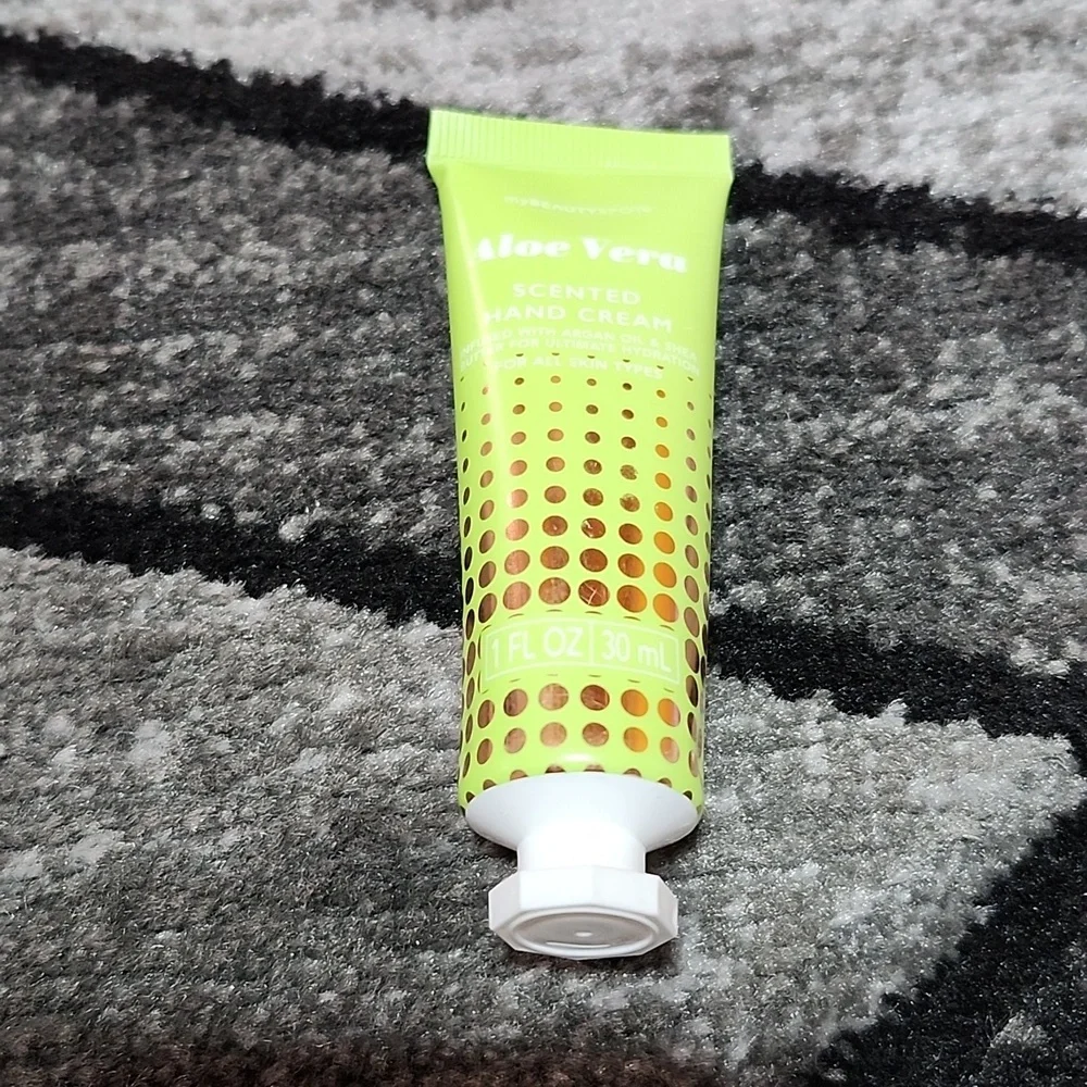 MY BEAUTY SPOT 4-PIECE SCENTED HAND CREAM BUNDLE